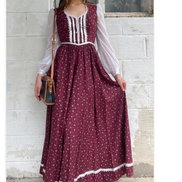 Gunne Sax Is Back - Picture 2 of 9